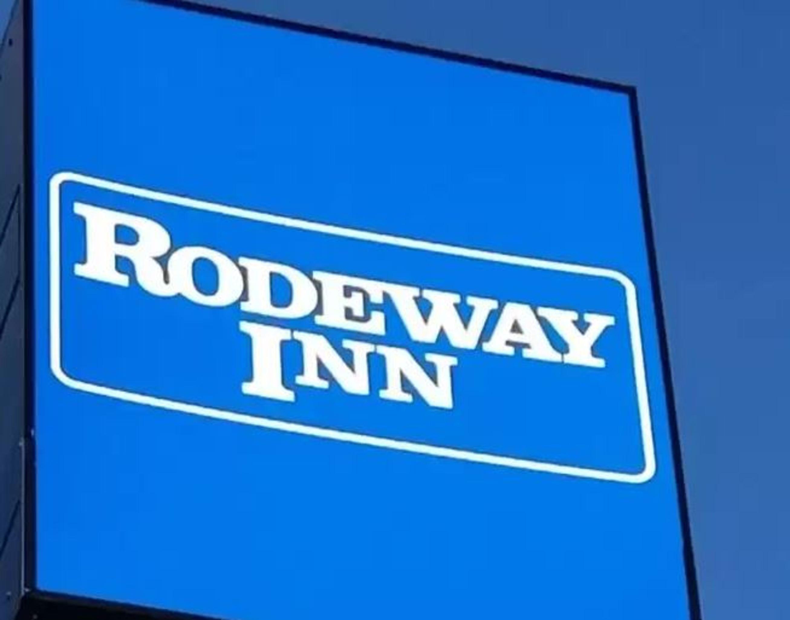 Rodeway Inn Near Hall Of Fame Норт-Кантон Экстерьер фото